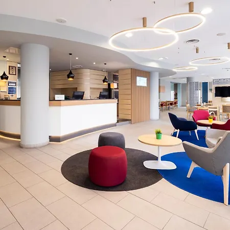Otel Express By Ihg Parma
