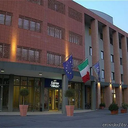 Hotel Express By Ihg 3*