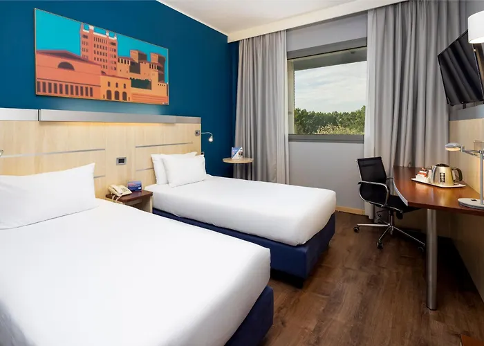 Express By Ihg Готель Парма