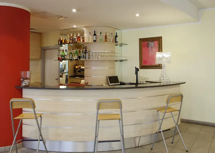 Готель Express By Ihg Парма