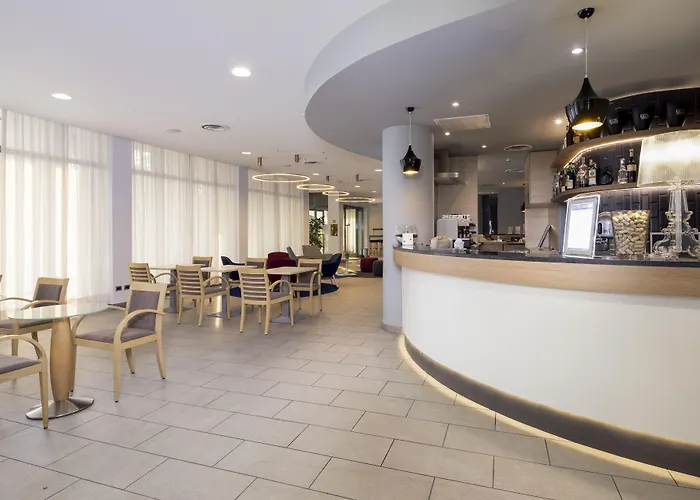 Готель Express By Ihg 3*