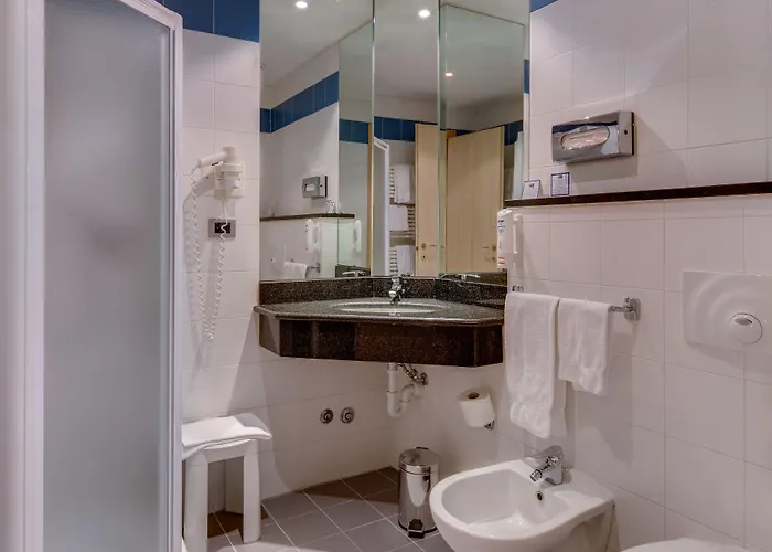 Express By Ihg 3* Парма