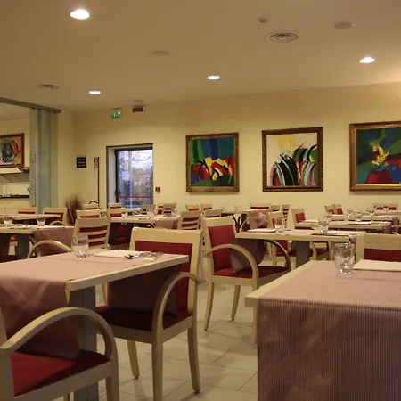 酒店 帕尔马快捷假日酒店 帕爾馬