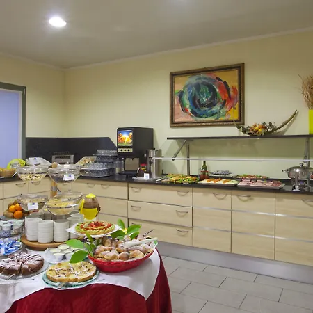 酒店 帕尔马快捷假日酒店 帕爾馬