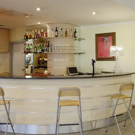 酒店 帕尔马快捷假日酒店 帕爾馬