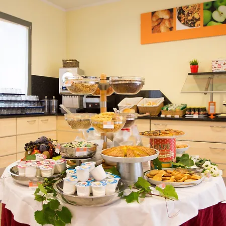 帕尔马快捷假日酒店 3* 帕爾馬