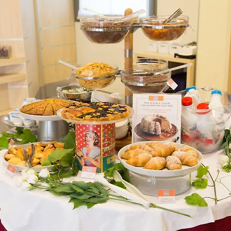 帕尔马快捷假日酒店 帕爾馬