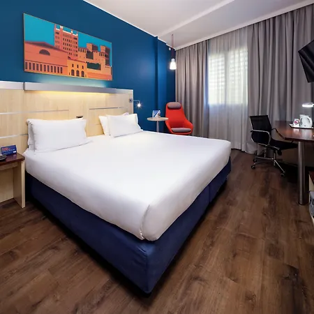 酒店 帕尔马快捷假日酒店