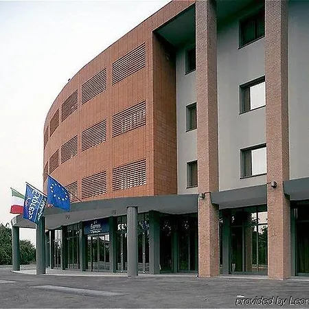 Hotel Express By Ihg