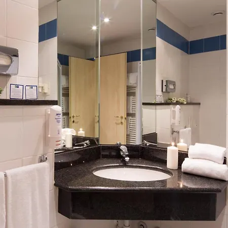 Hotel Express By Ihg
