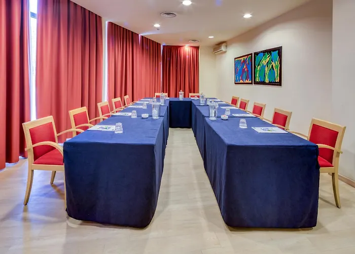 Express By Ihg Hotel