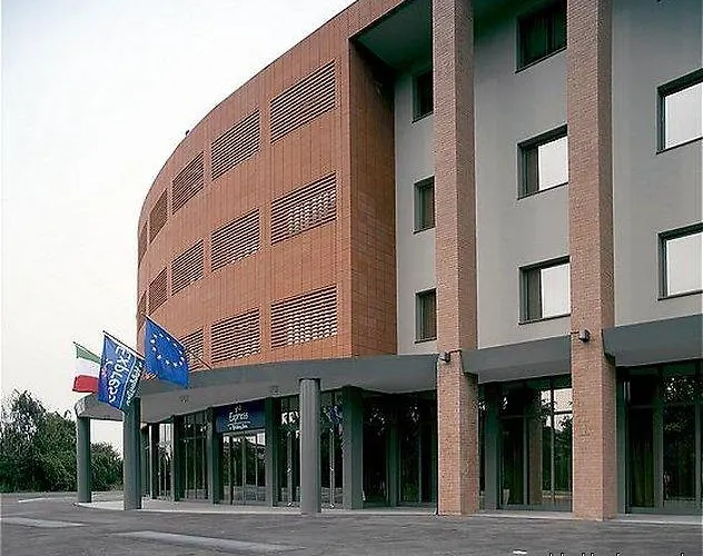 Szálloda Express By Ihg